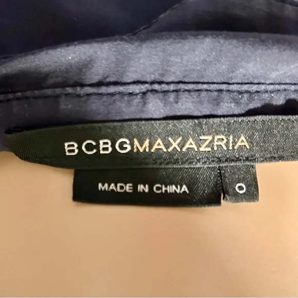BCBG MaxAzria Collared Faux Wrap Shirt Dress sz 0 - Picture 8 of 16
